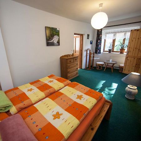 Vegzion - Vegan B&B Svoboda nad Upou Bagian luar foto