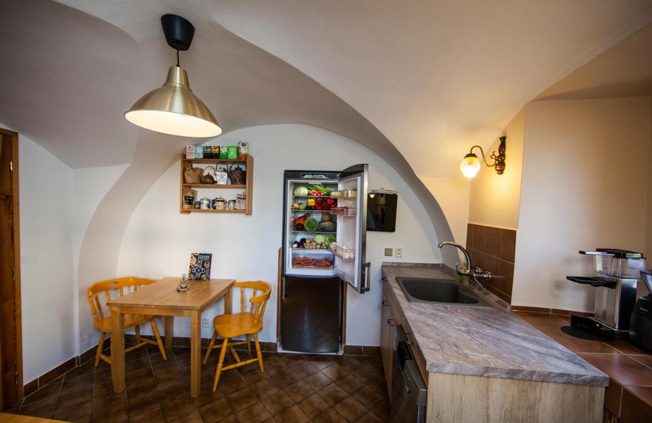 Vegzion - Vegan B&B Svoboda nad Upou Bagian luar foto