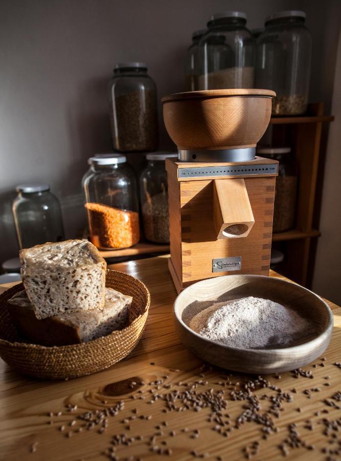 Vegzion - Vegan B&B Svoboda nad Upou Bagian luar foto